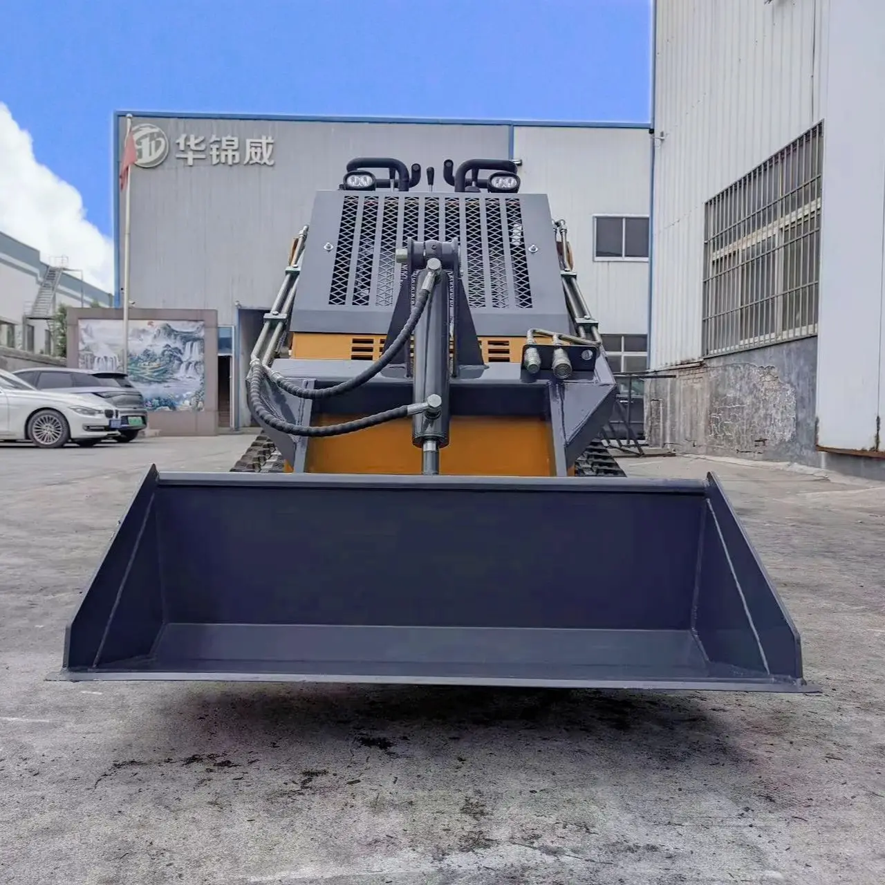 Customizable Mini Skid Steer Loader Multiple Use Crawler Loader with EPA Engine