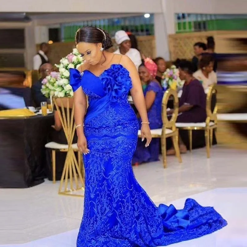 

Gorgeous Blue Lace Mermaid Prom Dresses African Formal Occasion Gown with Sweep Train Ruffled Aso ebi Wedding Reception Dress