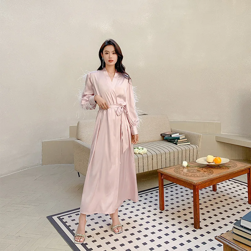 

Luxury French Pink Bride Bridesmaid Wedding Robe Feather Sleepwear Nightgown Women Long Bathrobe Lingerie Casual Home Dress