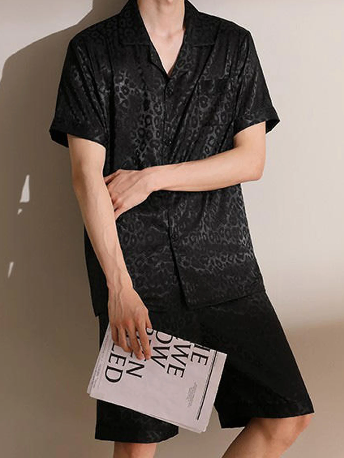 Men's pajamas short sleeved summer ice silk home clothing men's summer casual thin cardigan can be worn as a set home clothing