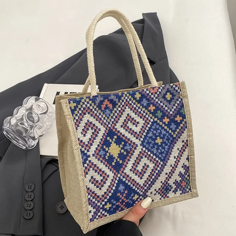 thumbnail image 1 of Bolsa de lona de estilo étnico para mujer, nueva moda de verano, bolsa de almuerzo portátil de lino para salir, bolsa bento, bolsa para llevar a mano para mamá, 1 of 5
