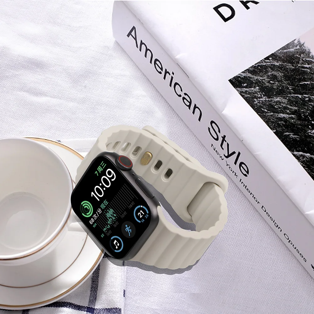

Soft Silicone Sport Strap For Apple Watch Band 8 SE 7 Series 49MM 45MM 41MM 44MM 40MM Watchband For iWatch 6 5 4 3 42MM 38MM