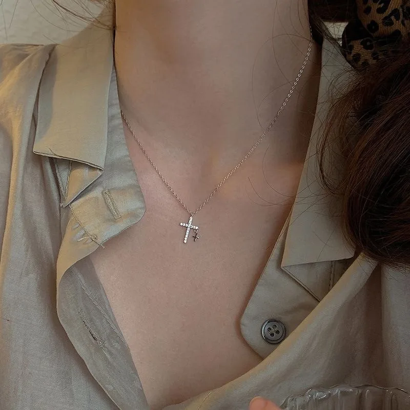 Fashion Simple Stainless Steel Cross Necklaces Women Luxury Design Metal Zircon Clavicle Chain Choker Jewelry Birthday Gift