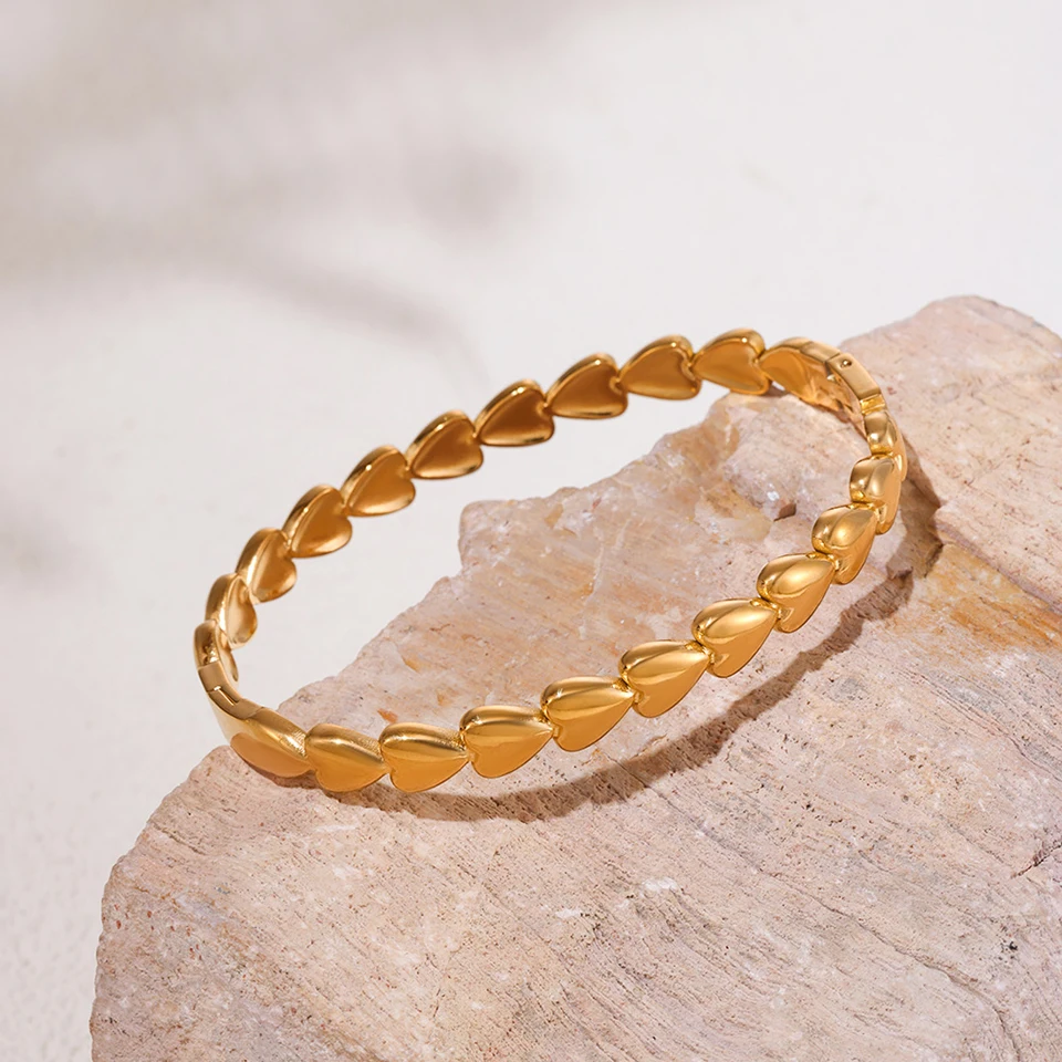 Women's Heart Cuff Bracelet Bangles In Stainless Steel 18k Gold Plated Waterproof No Tarnish Openable Bracelets Bangle For Women 5