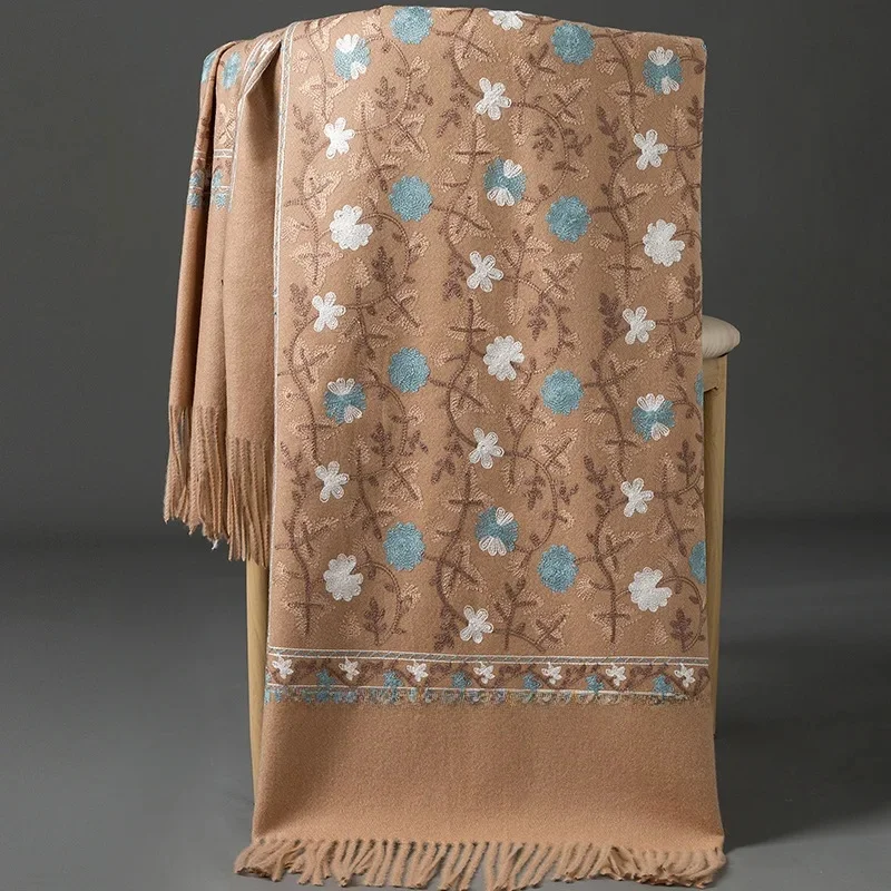 Embroidered ginkgo leaf-camel