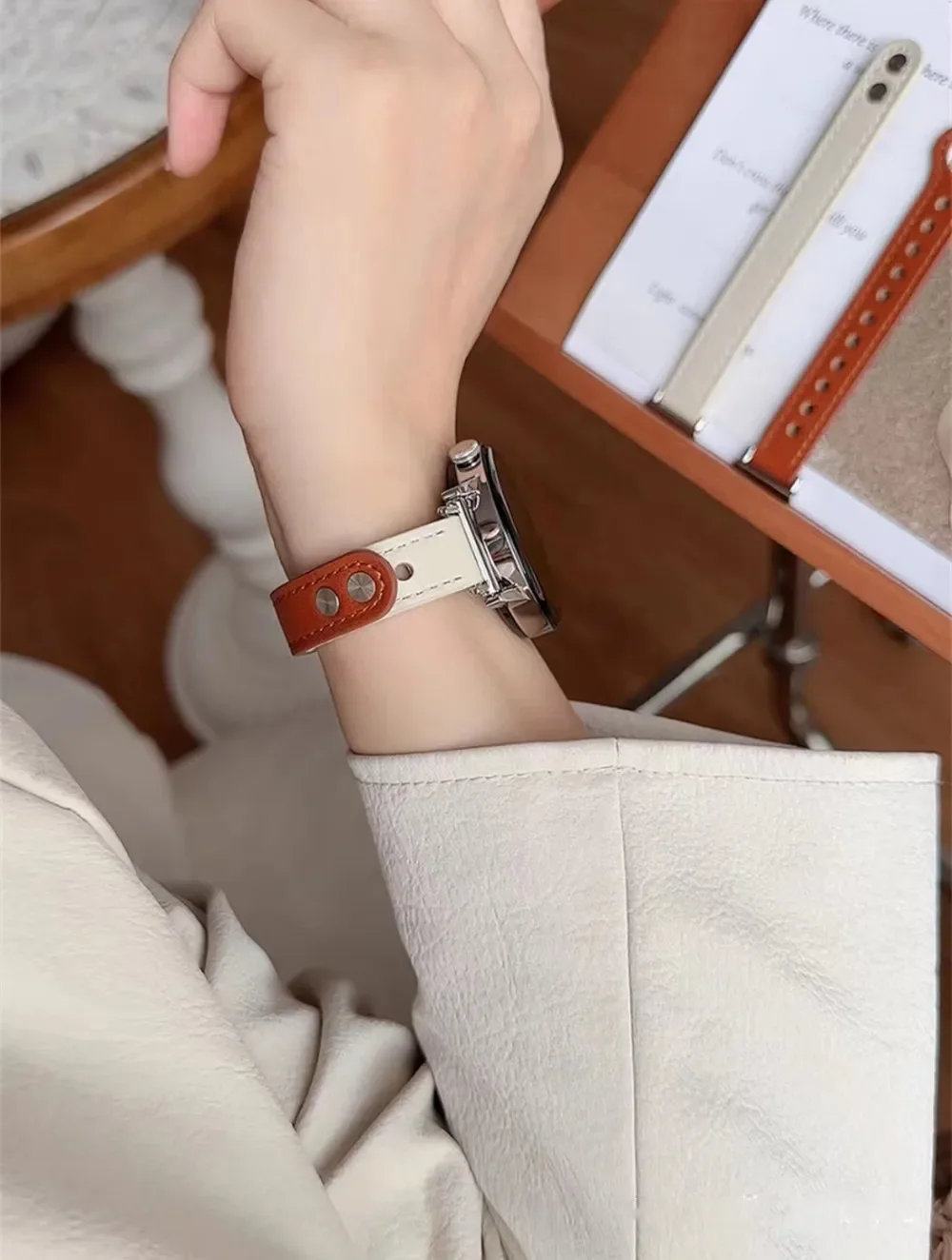 Elegant Leather Watch Strap – Slim Design for Universal Smartwatches