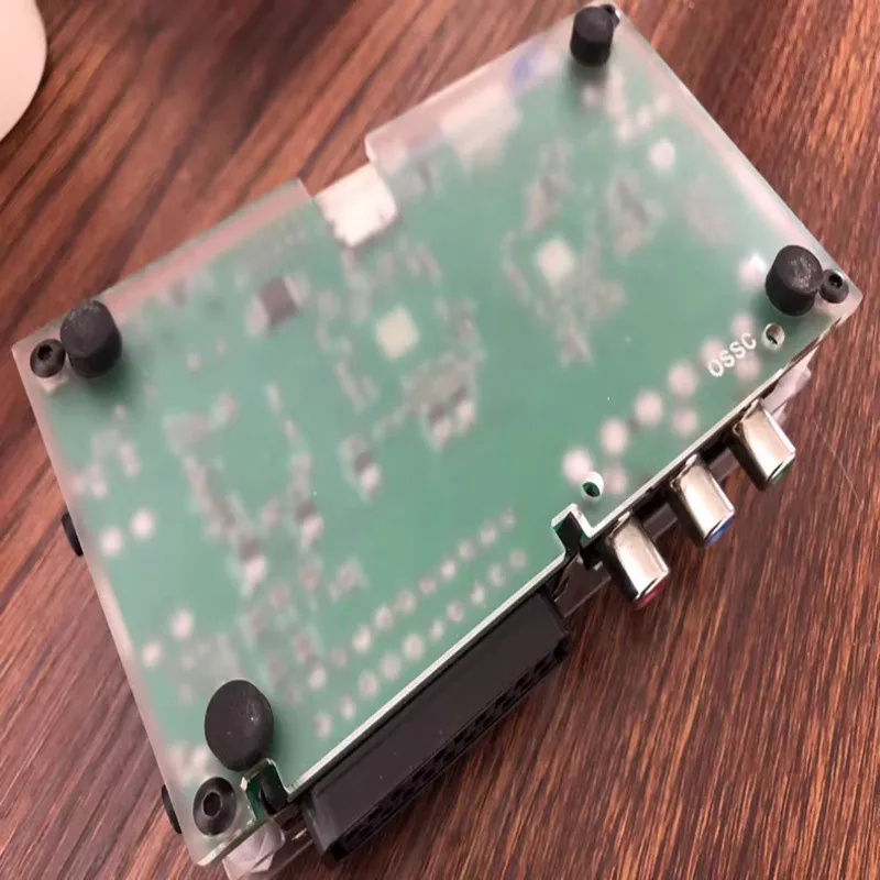 OSSC 스케일러 버전 1.8 오픈 소스 스캔 변환기는 RGB 인터페이스를 지원합니다.