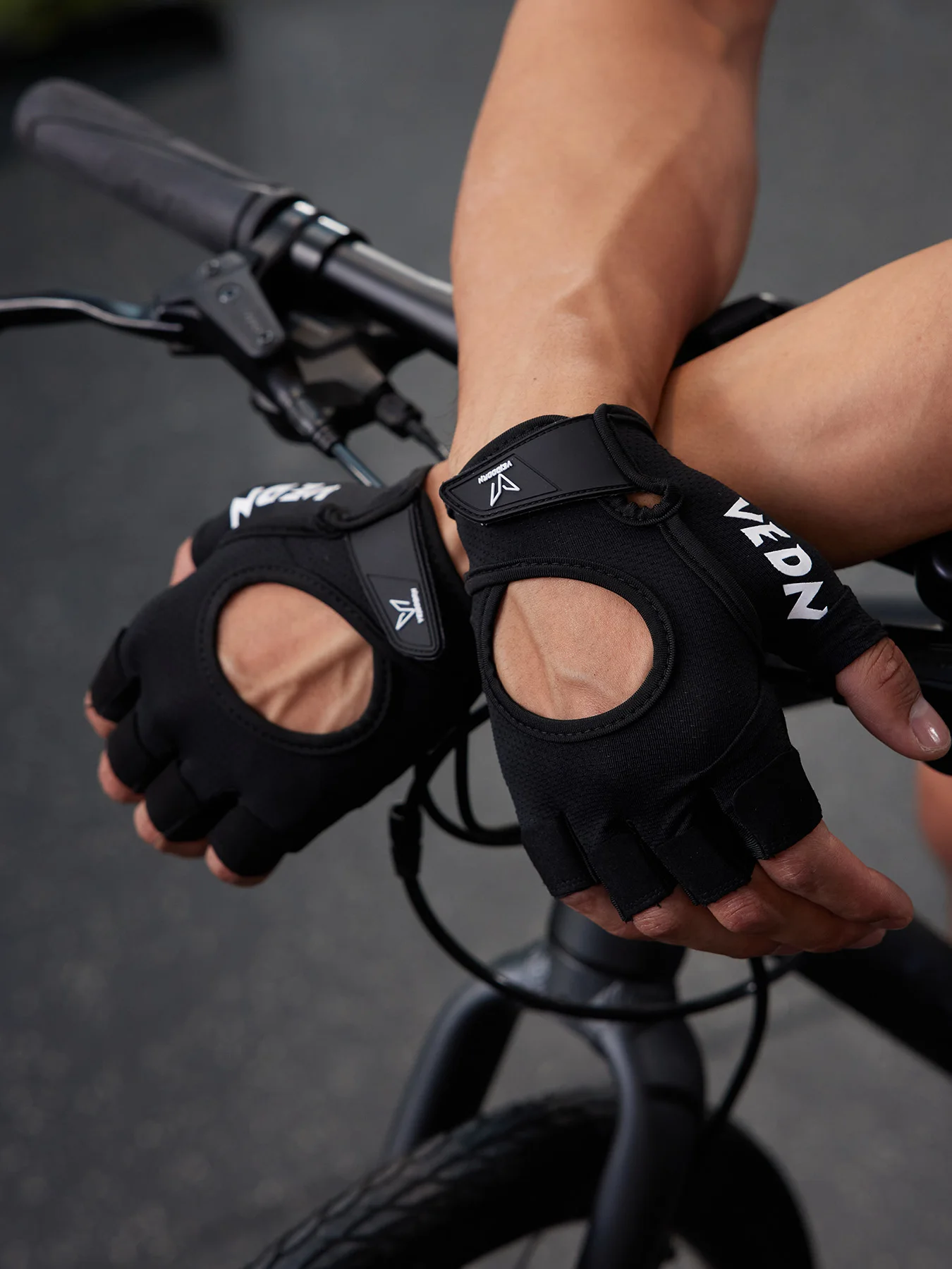 Women's Weightlifting Gloves overview