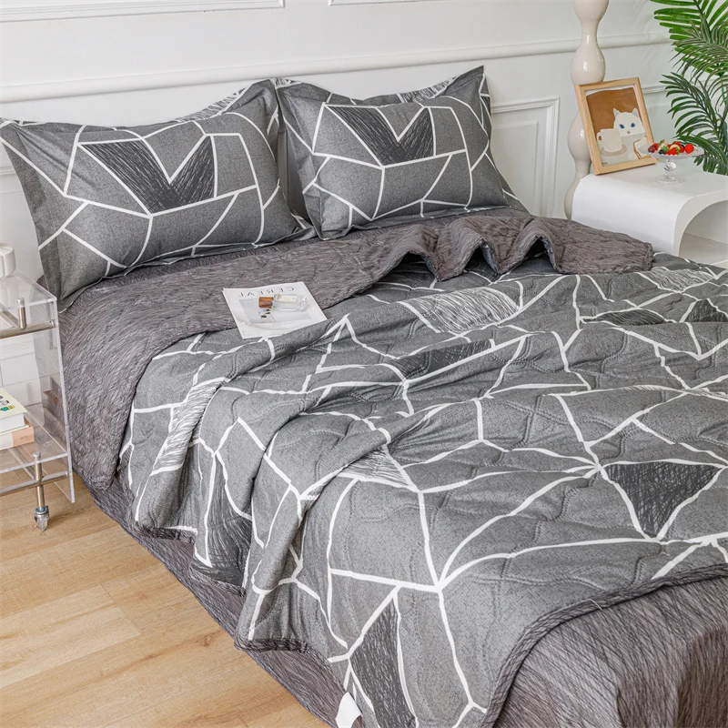 Soft Skin Friendly Summer Quilt Set or Single Quilts Lightweight Breathable Thin Comforter Sets Washable Single Double Blanket