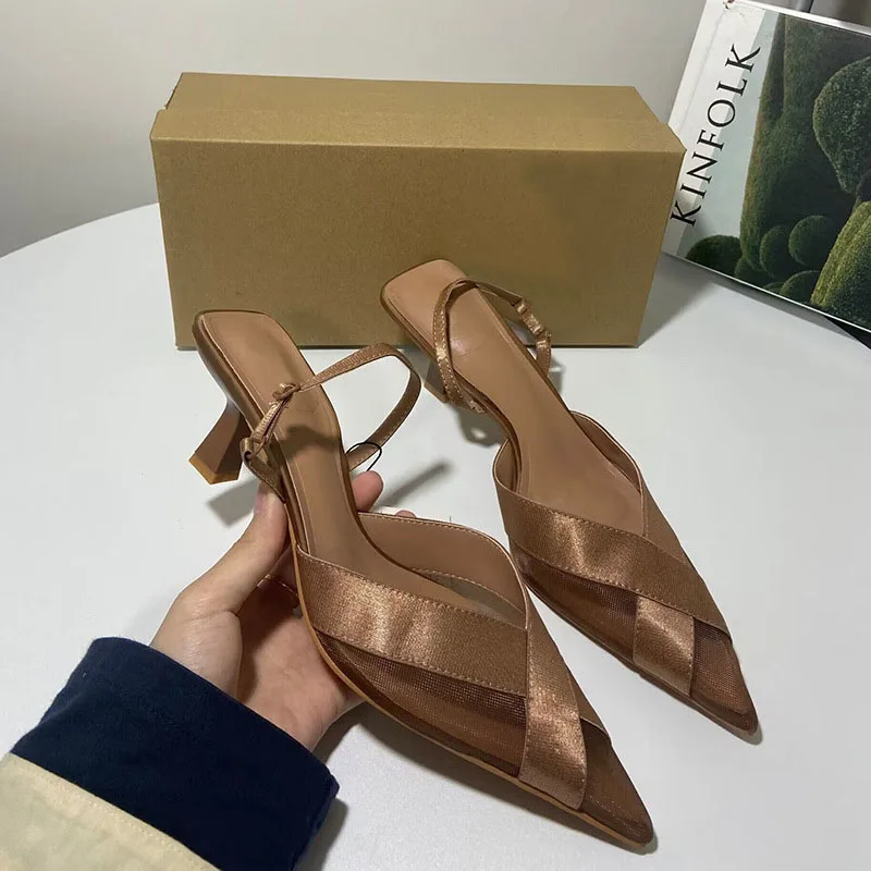 Sandalias de tacón puntiagudas fino para mujer, zapatos de tacón alto de estilo marrón, tendencia de verano, 2024