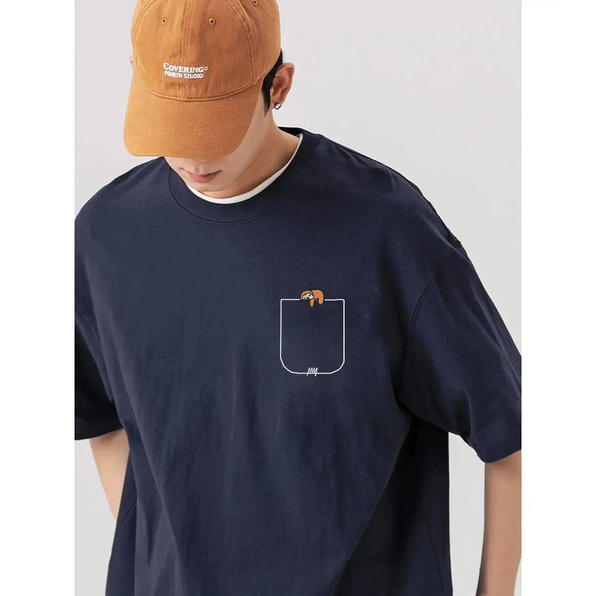 

eavy cotton short-sleeved T-shirt for men with cartoon print fake pocket short tee trendy brand versatile casual Tshirt for men
