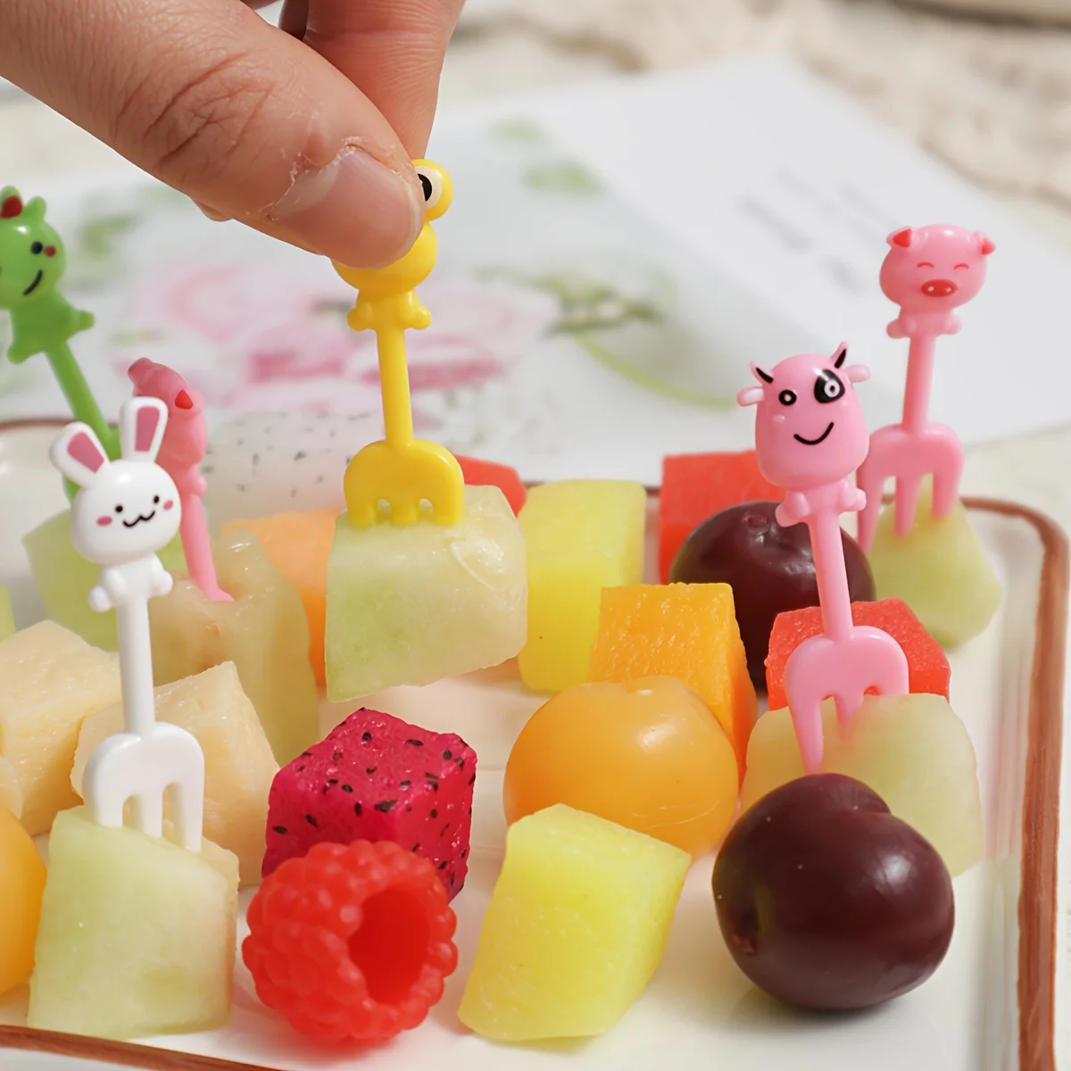 10pcs-Reusable Animal Fruit Fork Outdoor Home Use