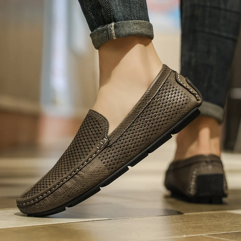 Summer Leather Moccasins Breathable Loafers Men Flats Slip On Male Driving Shoes Mocassim Masculino Hollow Out Men Casual Shoes