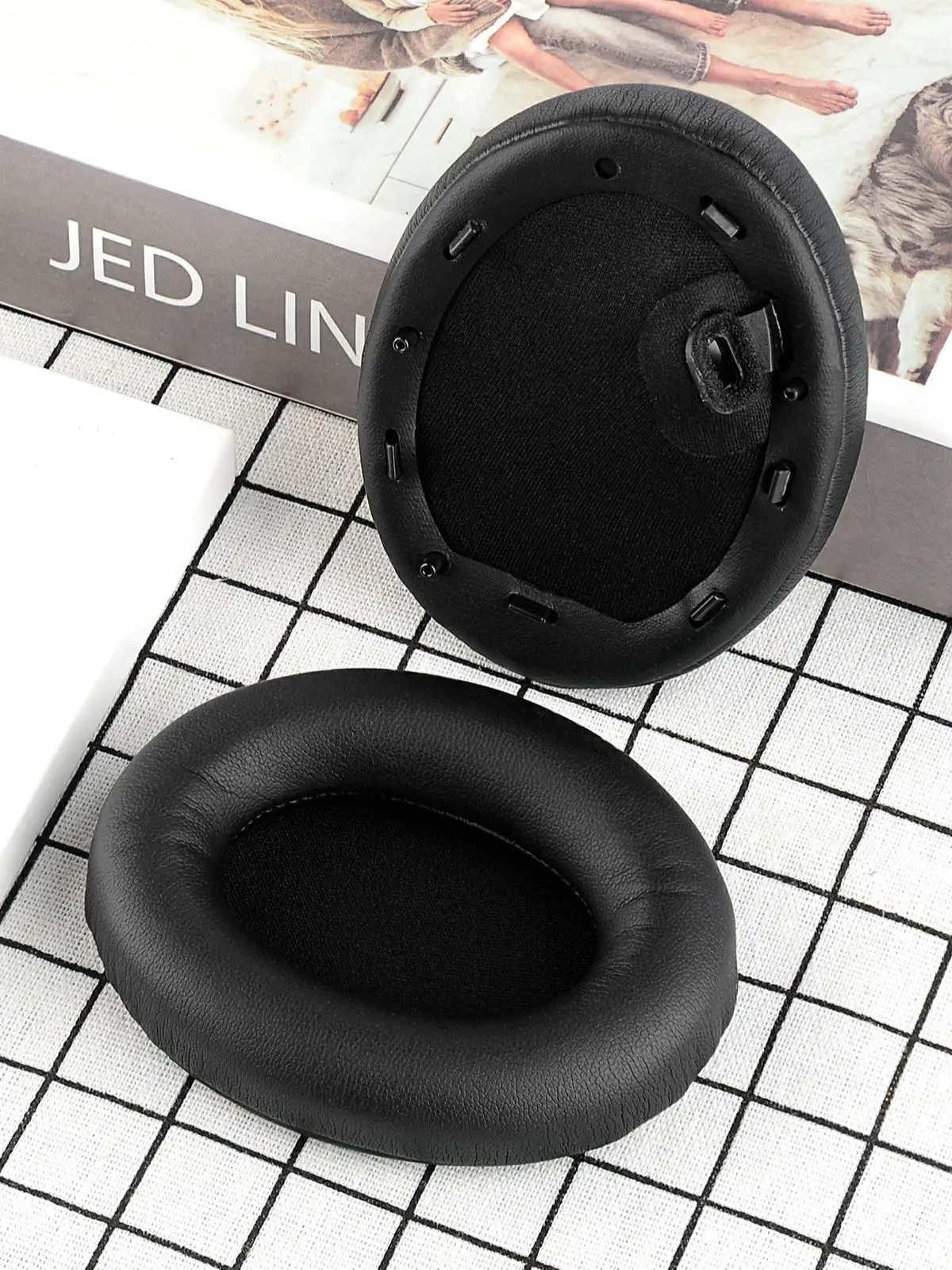 Geekria Ersatz-Ohrpolster für Sony WH-1000XM4 Wireless-Kopfhörer, Headset-Ohrpolster (Schwarz) – Detail 7