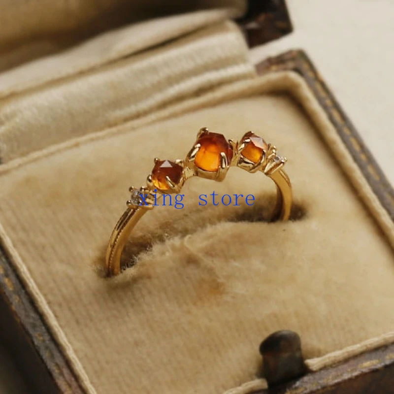 2024 Fashion New Retro Style Round Cut Crystal Inlaid Adjustable Women's Ring