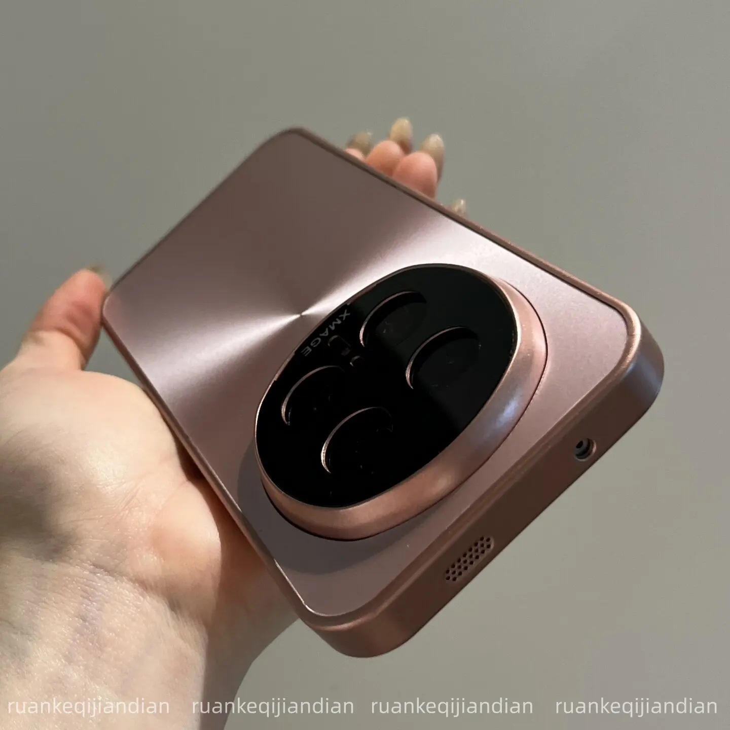 Frosted Aurora Laser Gradient Fashionable Premium Anti-Drop Protective Case