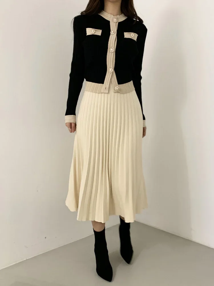 المرأة تريكو س الرقبة قصيرة سترة القمم Conjuntos الكورية عالية الخصر ألف اصطف تنورة ضئيلة الزي 2025 أنيقة متماسكة 2 قطعة مجموعات