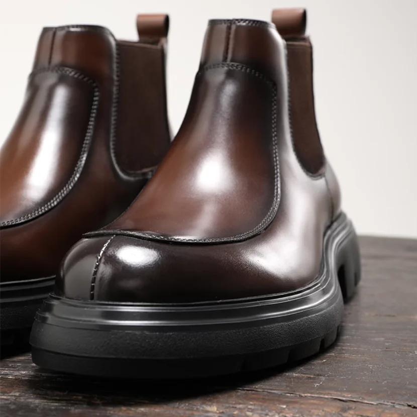 【Leichte Sohle】 Kurze britische Echtleder-Stiefel mit mattierter High-Top-Freizeitschuhe mit dicker Sohle, Chelsea-Stiefel für Herren für die Körpergröße – Detail 3