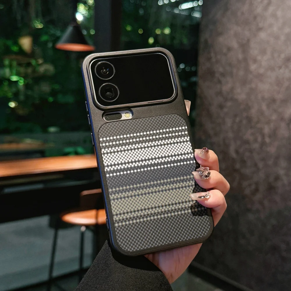 Magnetic Carbon Fiber Pattern Shockproof Phone Case with Magsafe Wireless Charging Compatibility