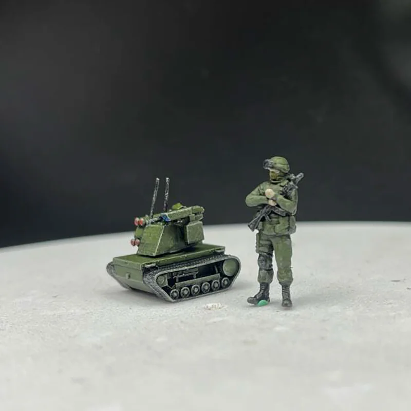 1:72 Model Painted Russian Unmanned Combat Vehicles And Guardians Soldier DIY Scene Accessory Collection Display Gifts Fans