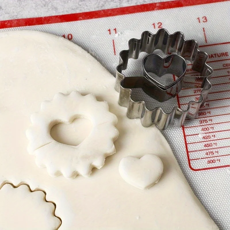 Stainless Steel Cookie Cutters Flower Heart Shape Candy Biscuit Cake Decorating Molds Baking Tools 2pcs