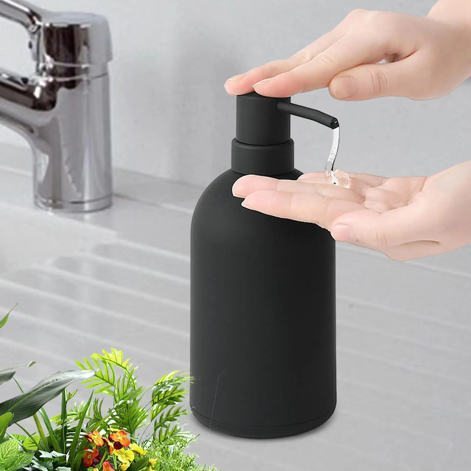 Black Soap Dispenser Empty Countertop 480ml Soap Dispenser Refillable Bathroom Accessories for Shampoo Kitchen Lotion Dispenser