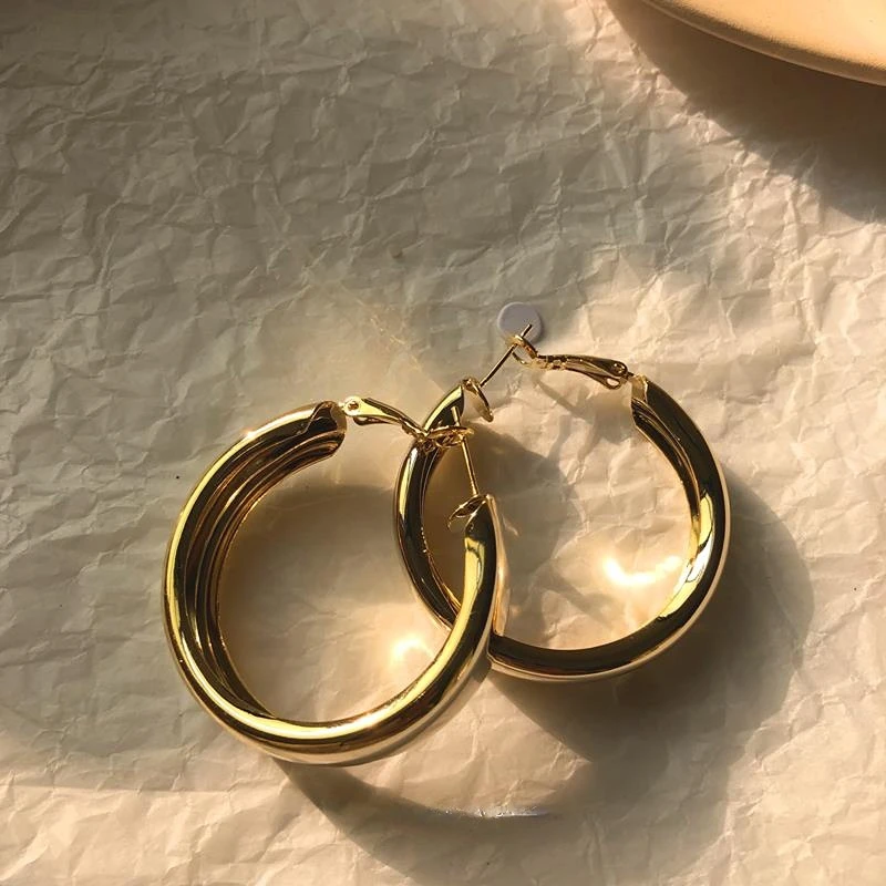 2023 New Trend Retro Hong Kong Style Earrings Single Item Accessory Platform Popular Style Fashion Accessories Stud Earrings