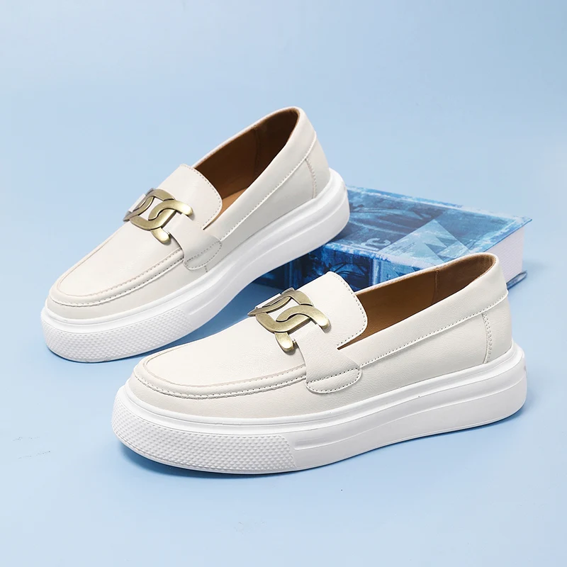 Elegant Polished Loafers for Women - Versatile and Comfortable Footwear