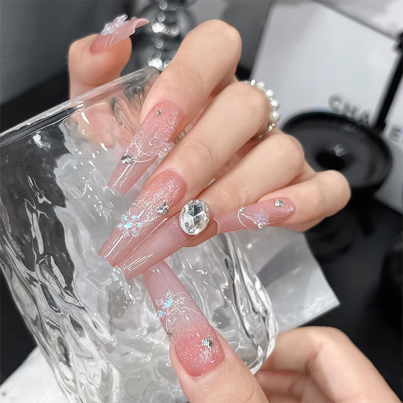 50개 크리스마스 반짝이는 흰색 투명 눈꽃 네일 참 장식품 글리터 레진 눈꽃 네일 장식 매니큐어용