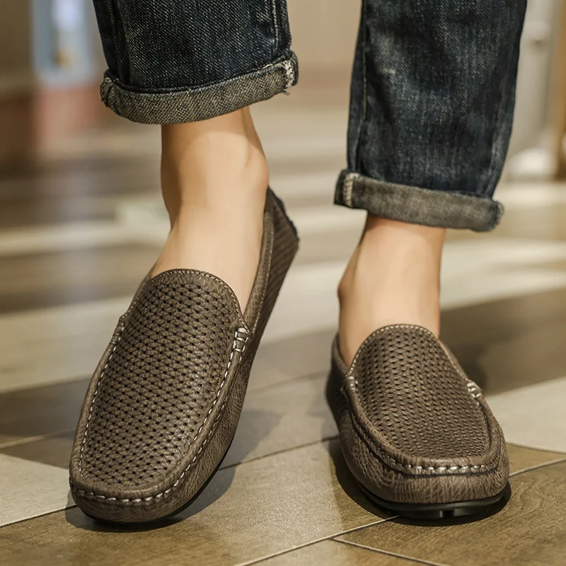 Summer Leather Moccasins Breathable Loafers Men Flats Slip On Male Driving Shoes Mocassim Masculino Hollow Out Men Casual Shoes