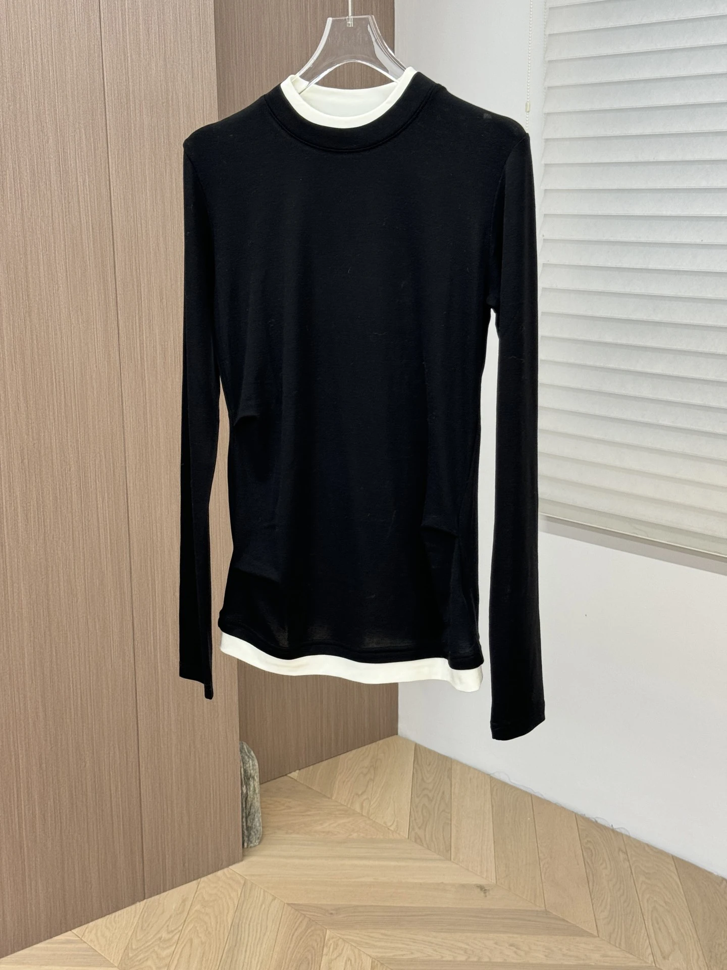 

Crash Trim Long Sleeve Top Both Sides Waist Stacked Pleated Slim Design Casual Fashion 2024 Autumn New 1125