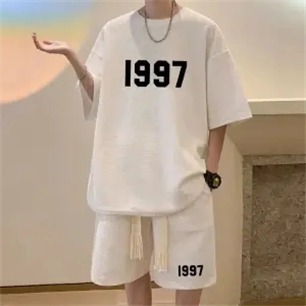thumbnail image 1 of Nuevos conjuntos de pantalones cortos de moda de verano para hombre, chándales con gráficos de oso de anime, ropa deportiva de tendencia, trajes de 2 piezas, ropa de calle, conjuntos unisex, 1 of 4