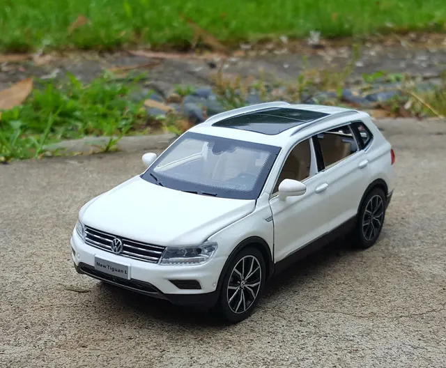 Diecast 1:32) Volkswagen Tiguan, Hobbies & Toys, Toys & Games on Carousell
