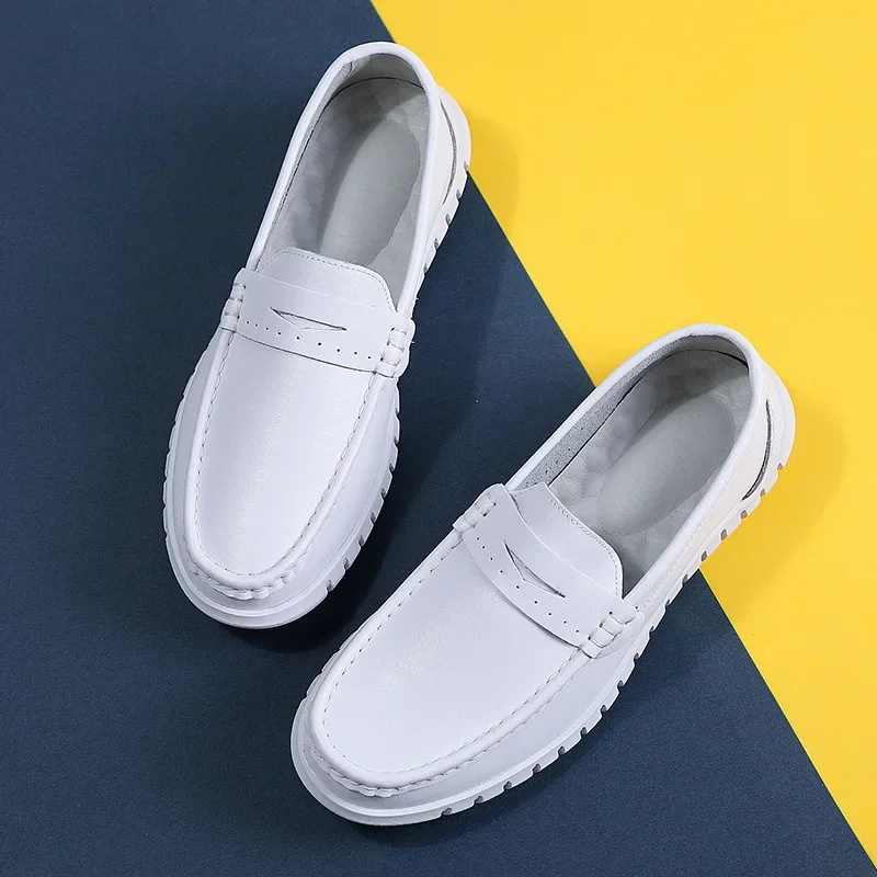 2025 Spring New White Men Casual Shoes Soft Leather Comfortable Doctor Nurse Work Flats Business Loafers Men Designer Shoes 3