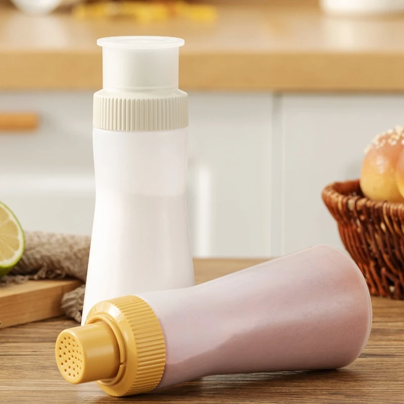 Plastic BBQ dusting bottle Household yakiniku salt jar Seasoning jar，1pc