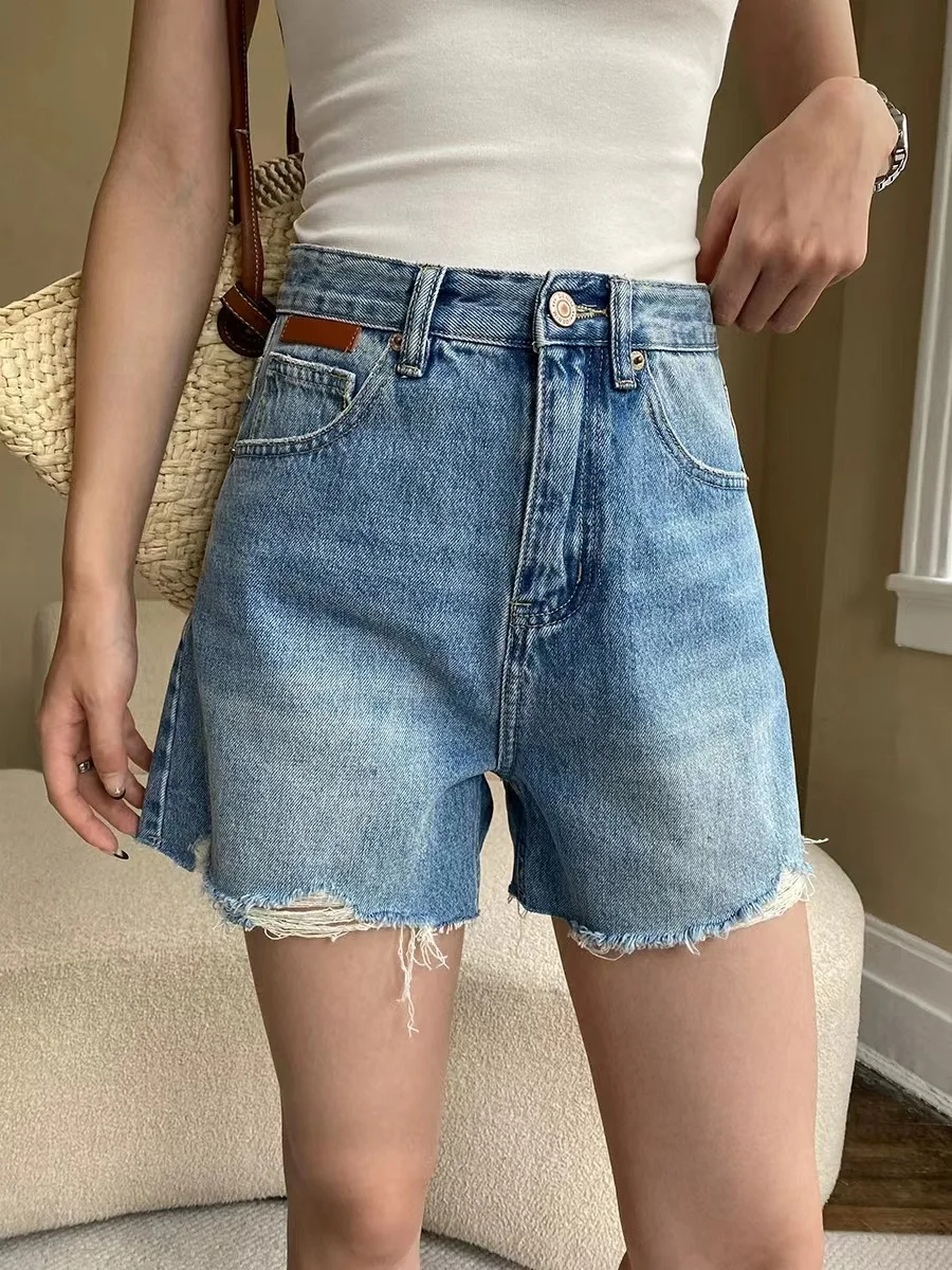 

Perforated Raw Edge Denim Shorts With High Waisted A-Line Display Thin Cotton Hot Pants Summer Fashion Versatile Women's Wear