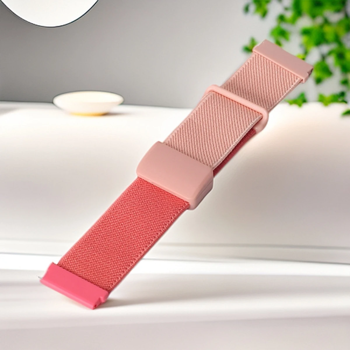 Universal Nylon Magnetic Watch Strap, 18/20/22mm, Breathable and Adjustable Band