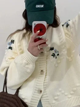 AOSSVIAO 2025 الخريف الدافئة طويلة الأكمام سترة مشغولة من الصوف زهرة التطريز سترة المرأة عادية واحدة الصدر سترة معطف 2