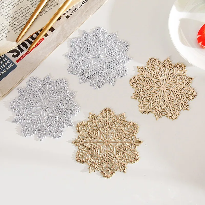 Christmas meal mat romantic snowflake PVC Christmas decoration Western food mat heat release waterproof oil proof insulation mat