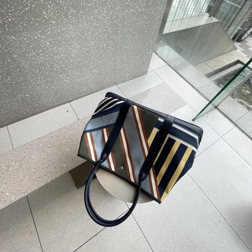NEW Canva Large Capacity Versatile Women's Pack New Style Mother-child shoulder Bag Underarm Bucket Bag Stripes