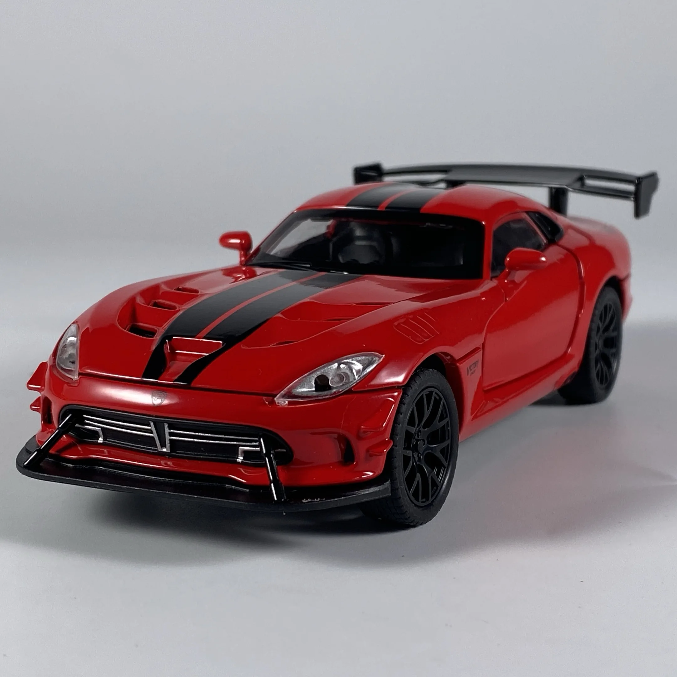1:32 Dodge Viper ACR Massive Sports Car Alloy Metal Diecast Model