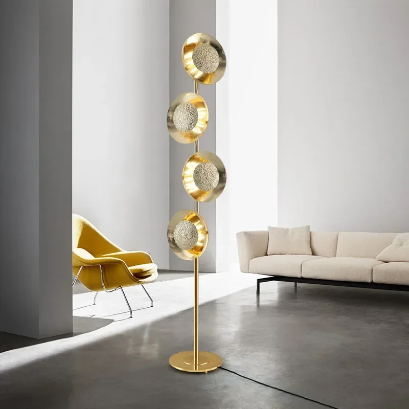 

Постмодернизированный минималистический скандинавский стиль для гостиной, кабинета, дизайнерская необычная и слегка Роскошная вертикальная