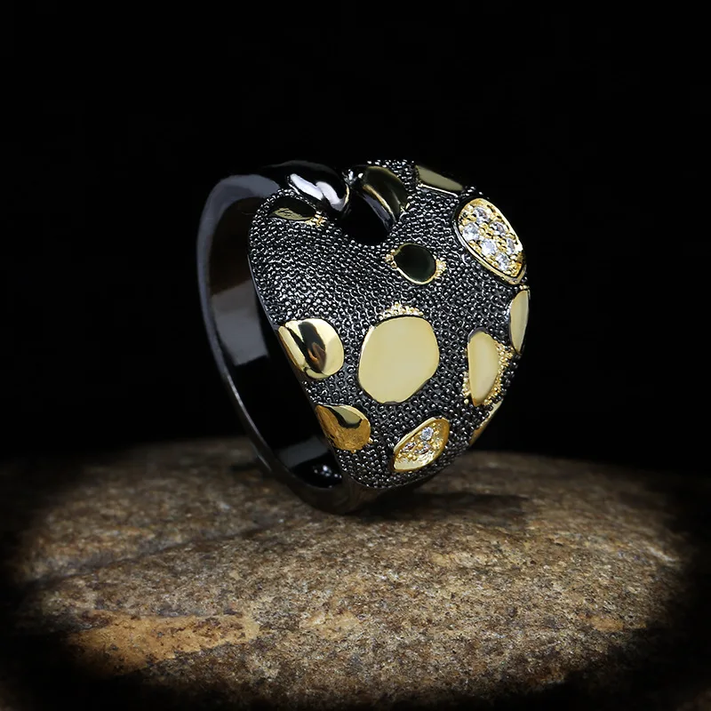Exaggerated Geometric Hollow Ring Black Gold Two-tone Zircon Ring for Women gold plated rings golden ring gold rings