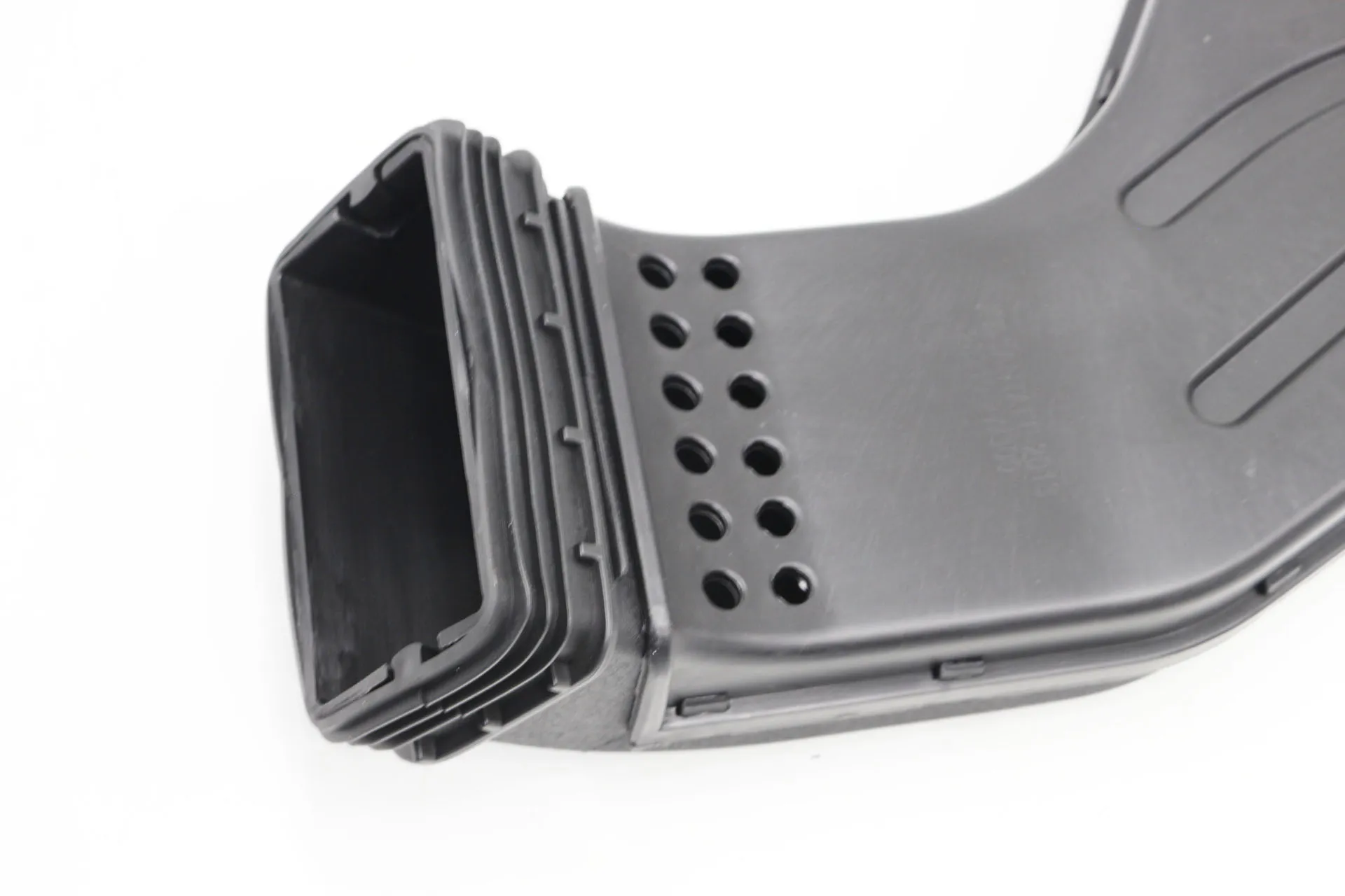 Air Duct Assy for HYUNDAI SANTA F&Eacute; MK3 DM 282102W300 28210-2W300 28210 2W300