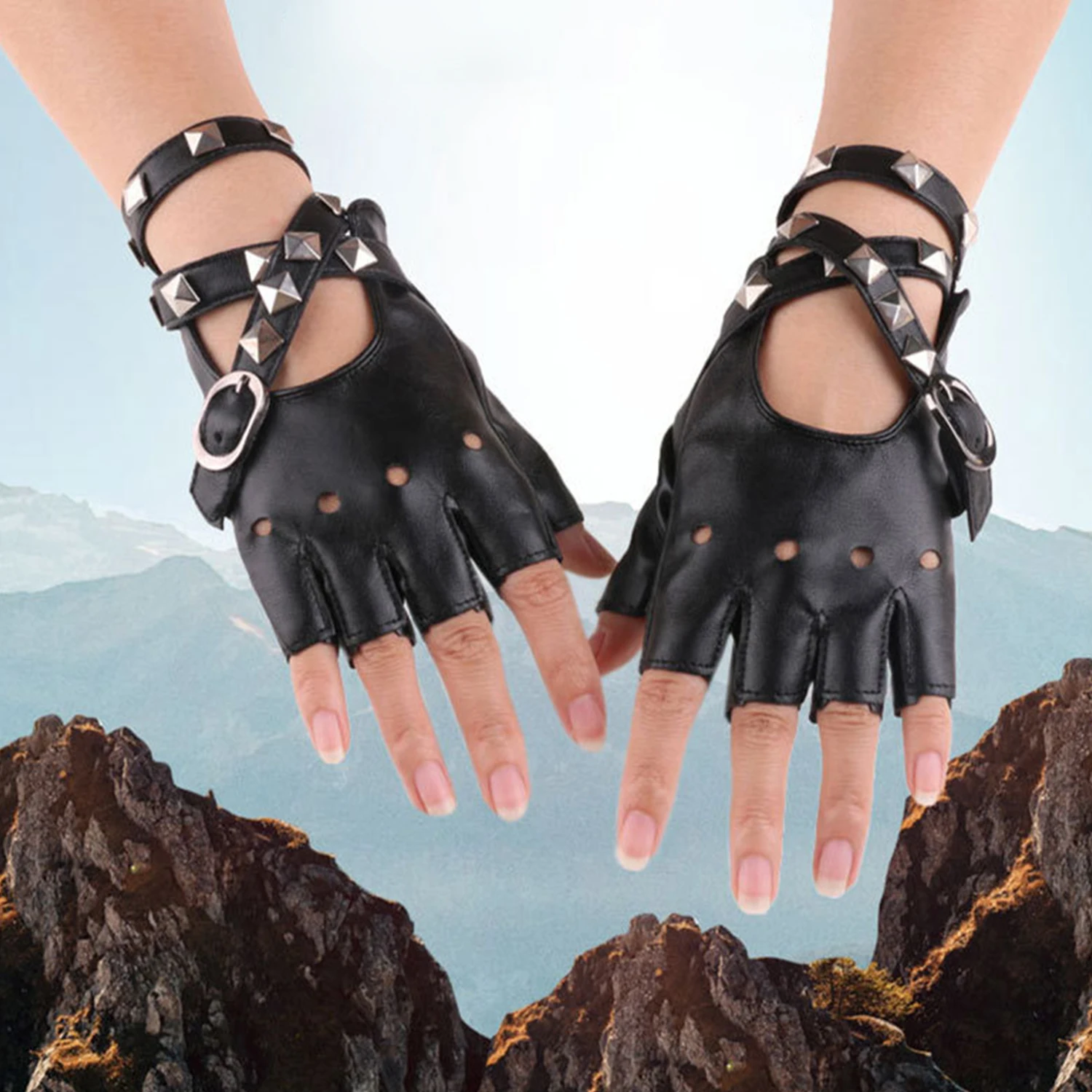 

Full Rivet Leather Gloves Motorcycle Steampunk Biker Fingerless Gloves With Chain Bracelet