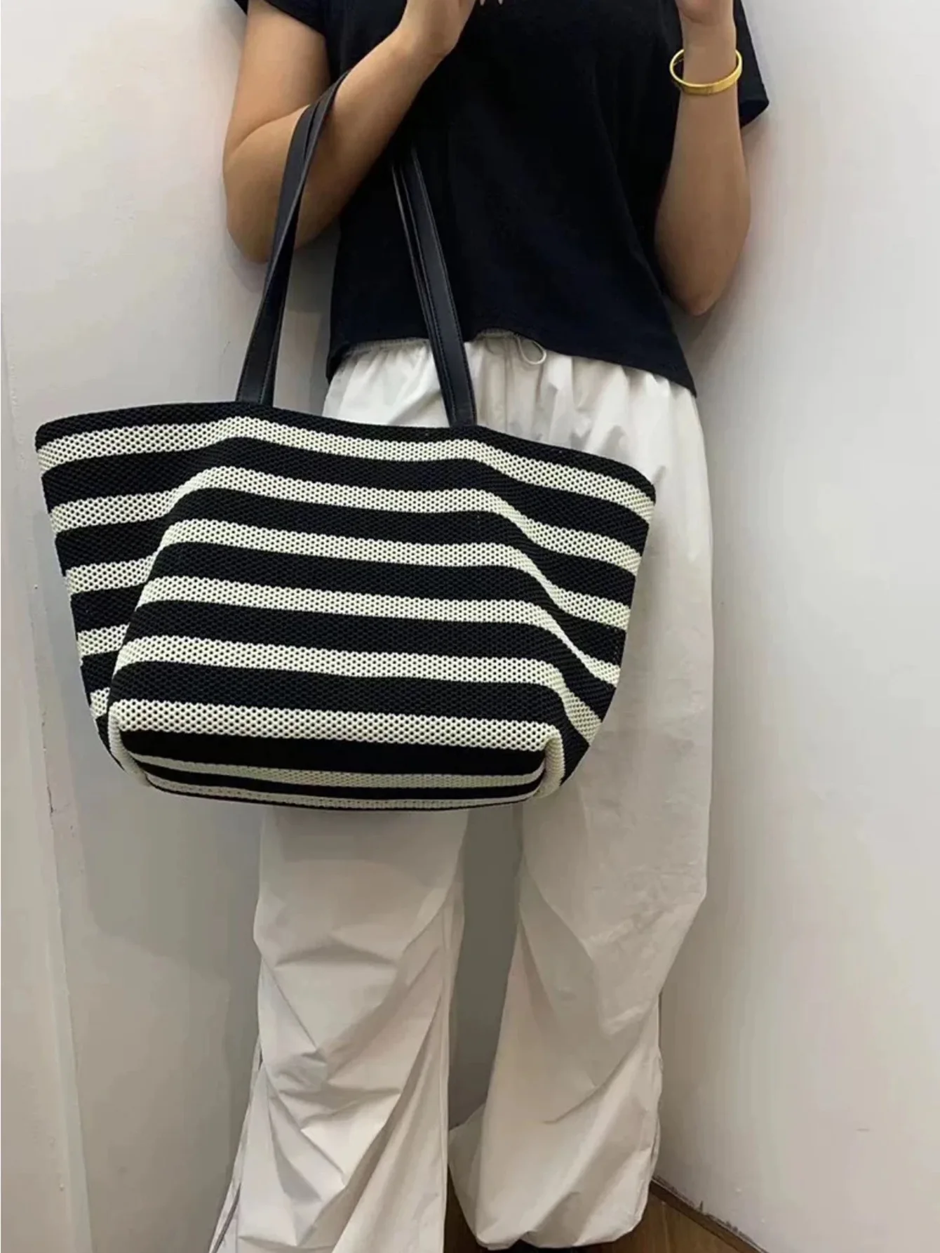 Large Capacity Women Braided Basket Beach Bags Rattan Woven Shoulder Bag Women Handmade Straw Handbags Summer Travel Bags