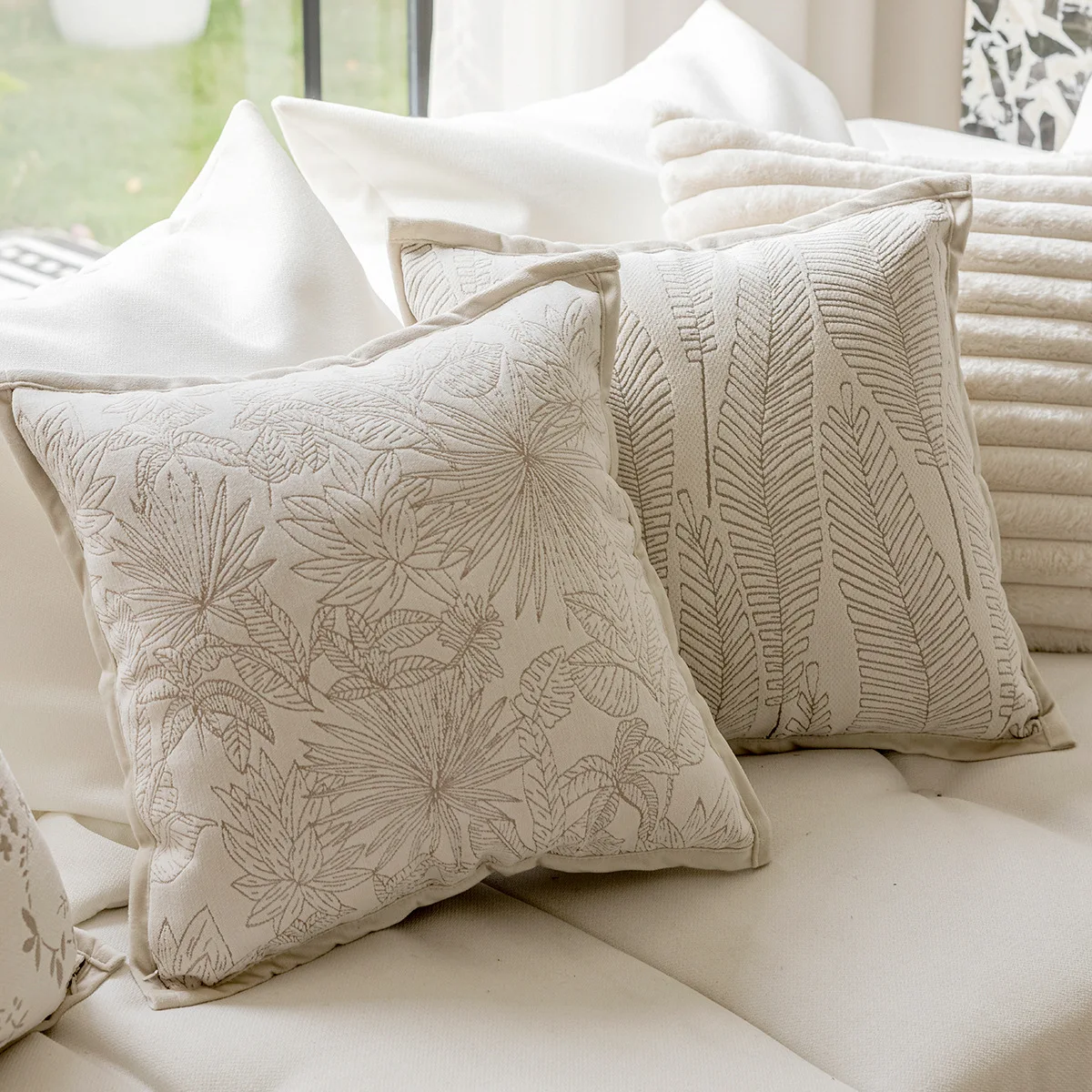 

Nordic Throw Pillowcase, Living Room Decoration, Bedside Cushion Cover, Plush Cream Color Scheme