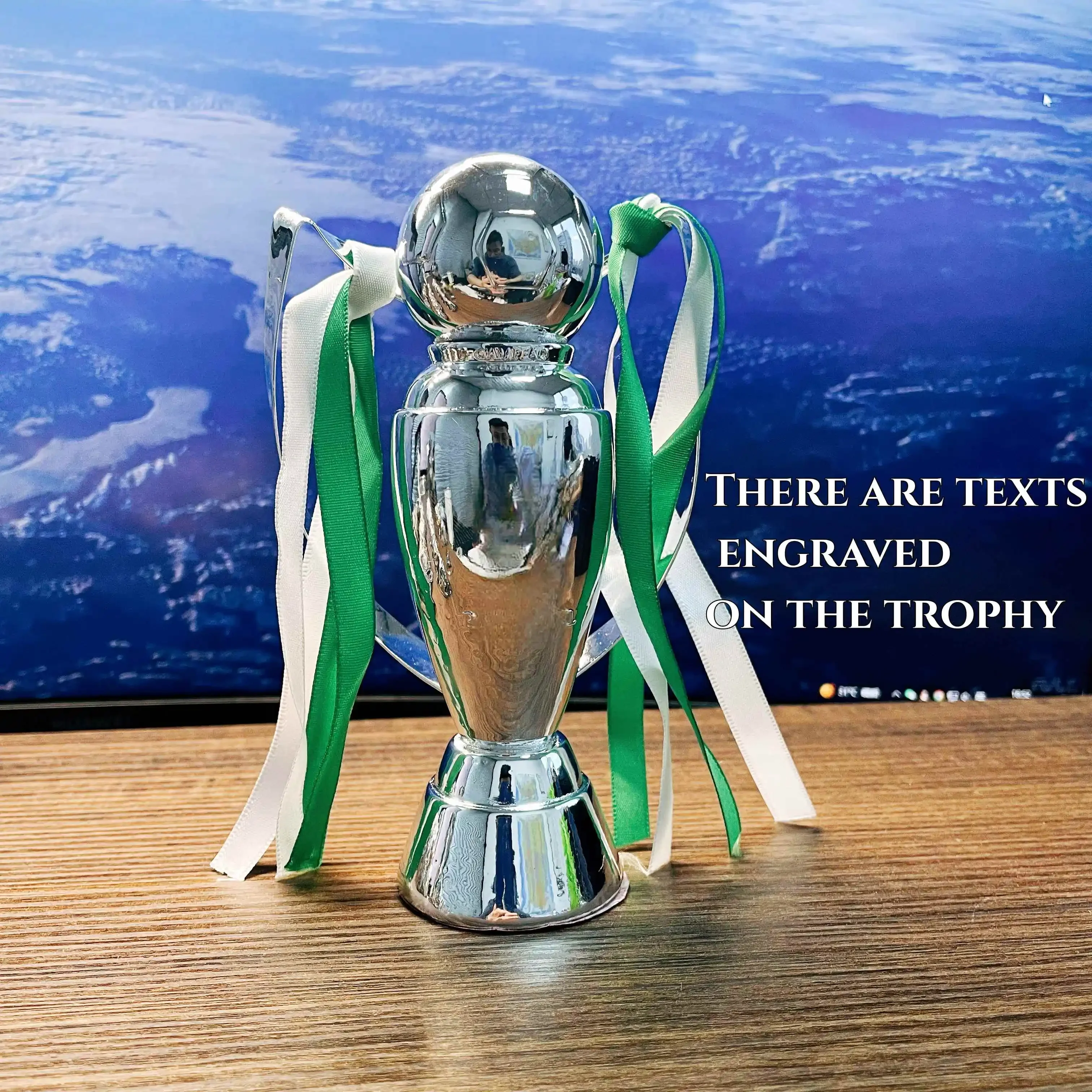 

Portugal Football League Champions Trophy Handles Green Ribbons 16 cm Height With Metal