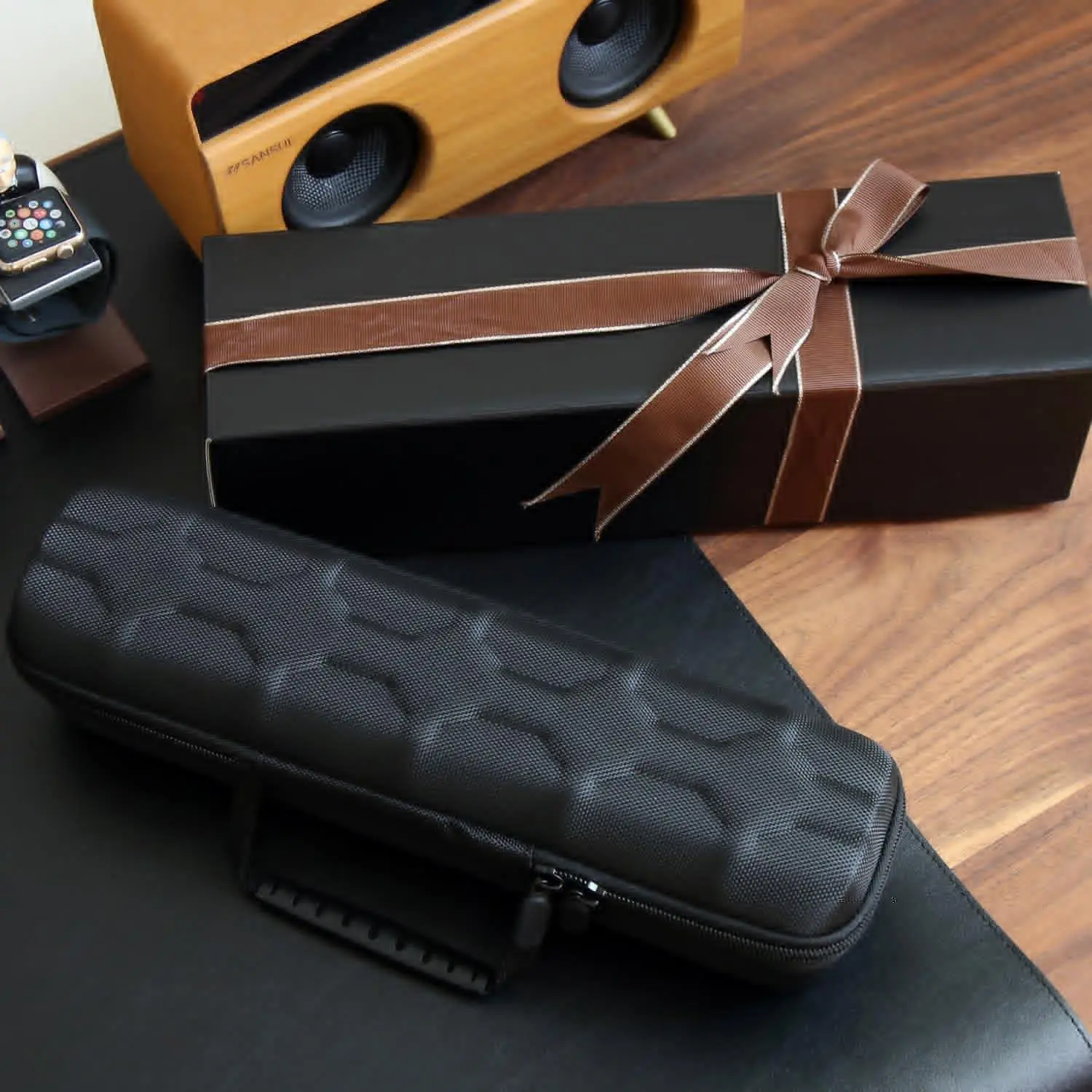 Watch Box Organizer For Men or Women Watch Travel Case Portable Storage Watch Display Holder for Wristwatches and Smart Watches watch storage box