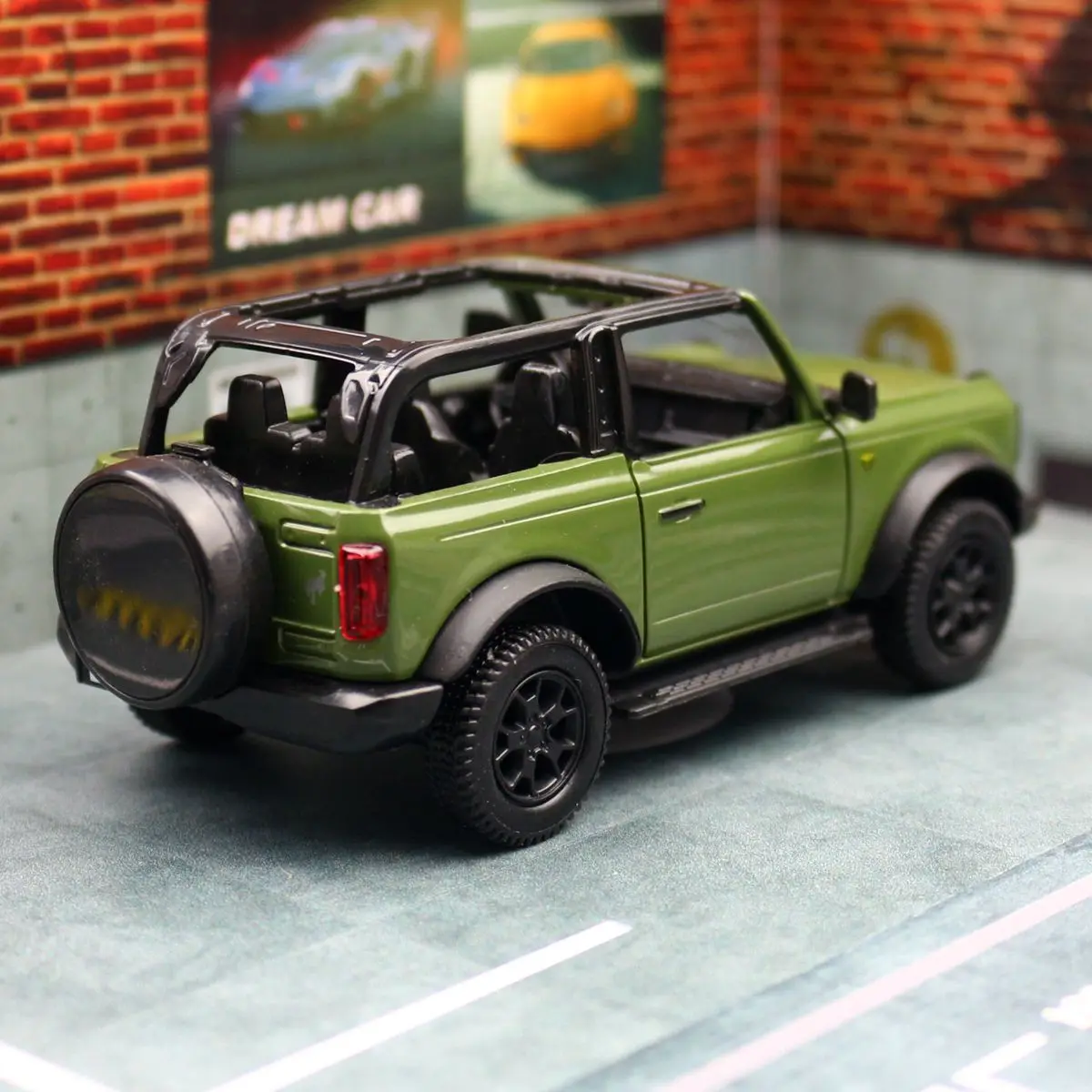 1/36 Ford Bronco SUV Off-Road Toy Car Model For Children RMZ CiTY Diecast Miniature Pull Back Collection Gift for Kid Boys 5